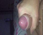 Мужчина дрочит