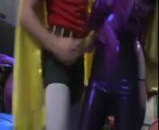 Робин ебет женщину кошку