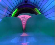 Скрытая камера в солярии. Мастурбация