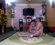 Супруги из Турции на полу занимаются сексом