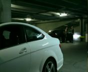 Засадил украинке на парковке